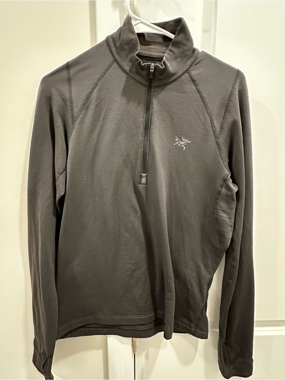 Arc'teryx Men's Dark Gray Half-Zip Pullover